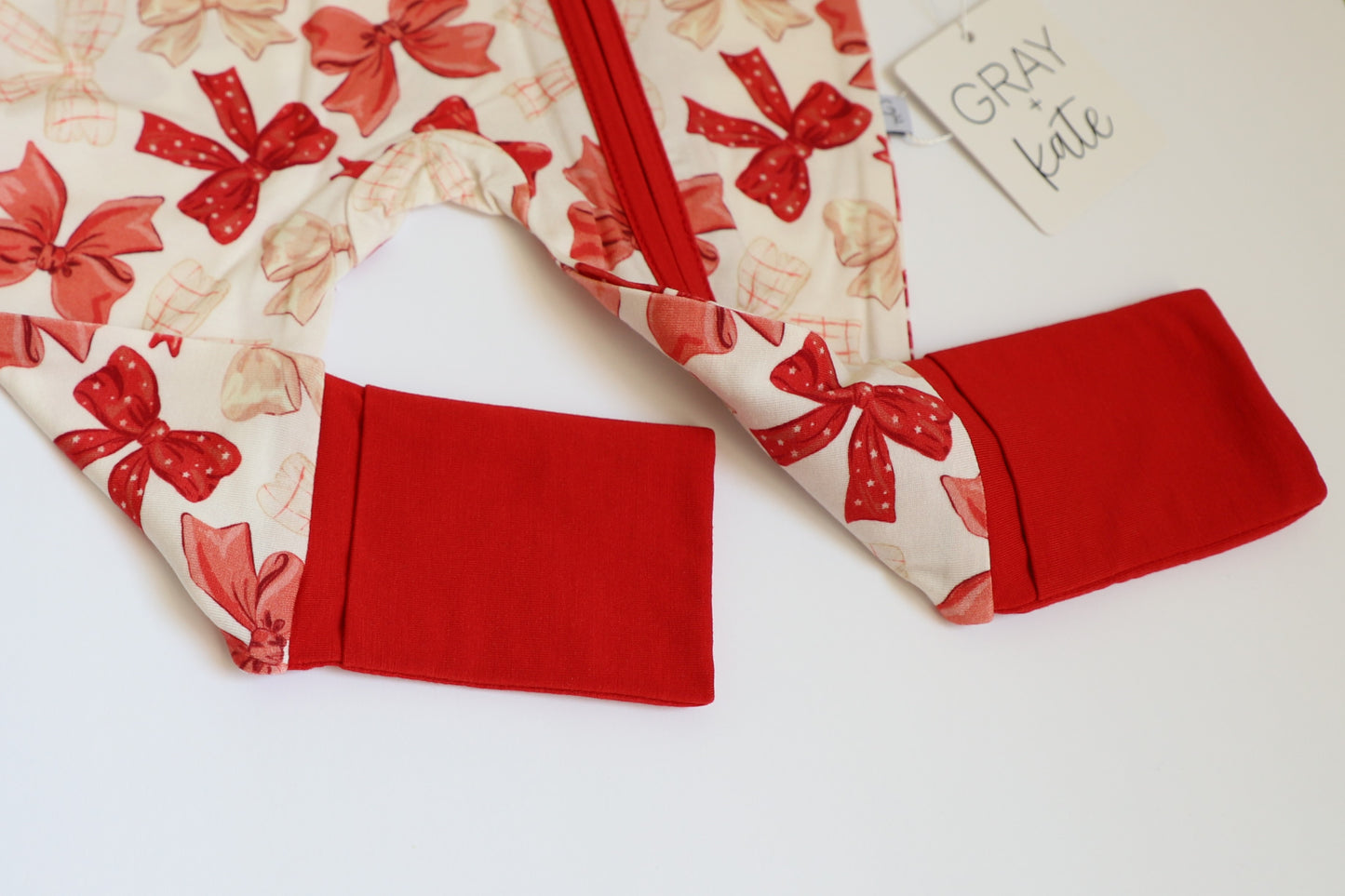 RED BOWS CONVERTIBLE ZIPPY